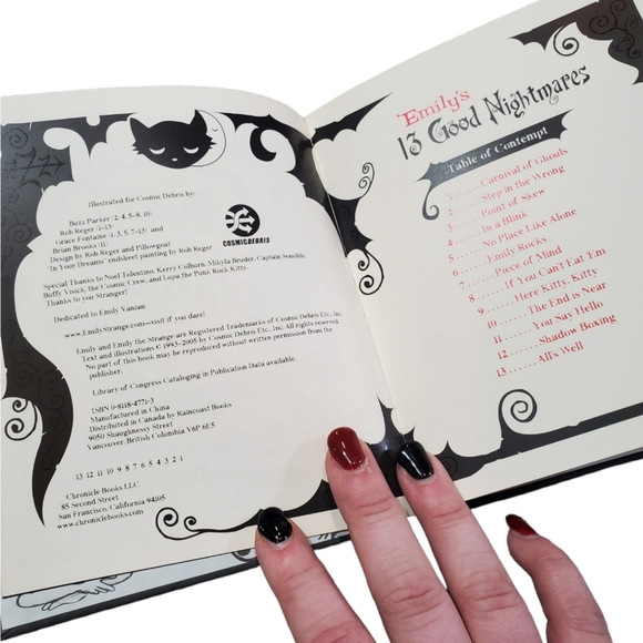 Emily The Strange Emily's Good Nightmares Book - Picture 9 of 15